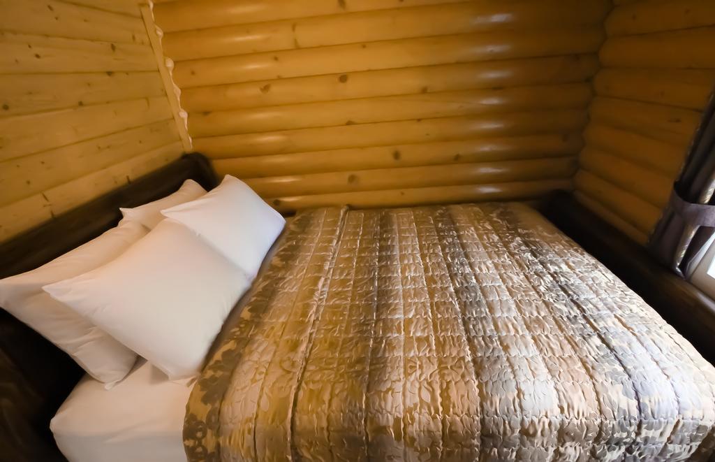 Mt. Revelstoke Alpine Chalets المظهر الخارجي الصورة