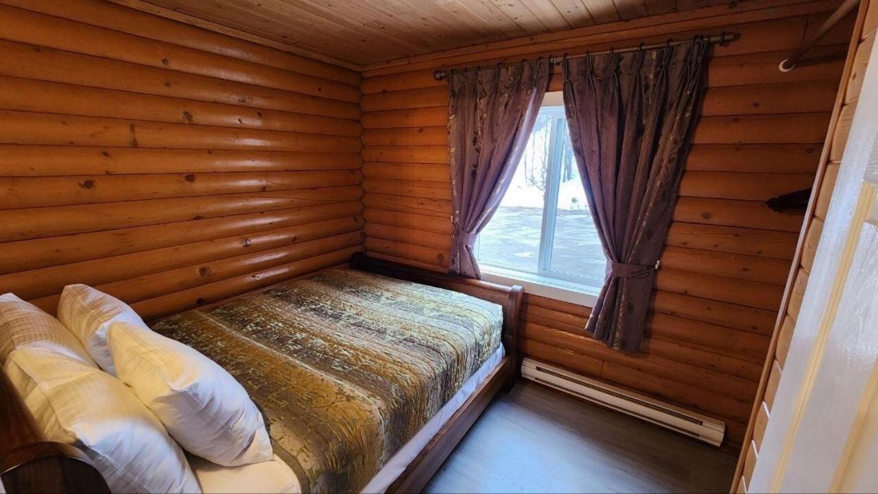 Mt. Revelstoke Alpine Chalets المظهر الخارجي الصورة
